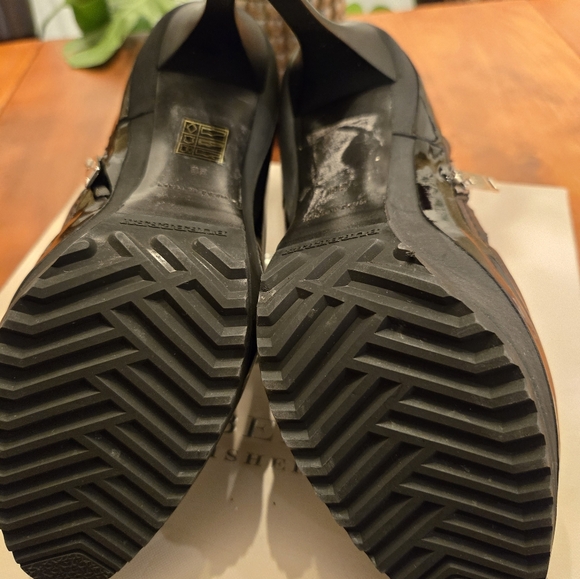 Beautiful Black Burberry Bootie - Picture 9 of 10